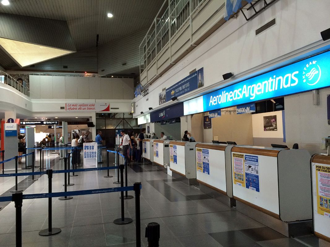 16-1 Checking In At Mendoza Airport Terminal
